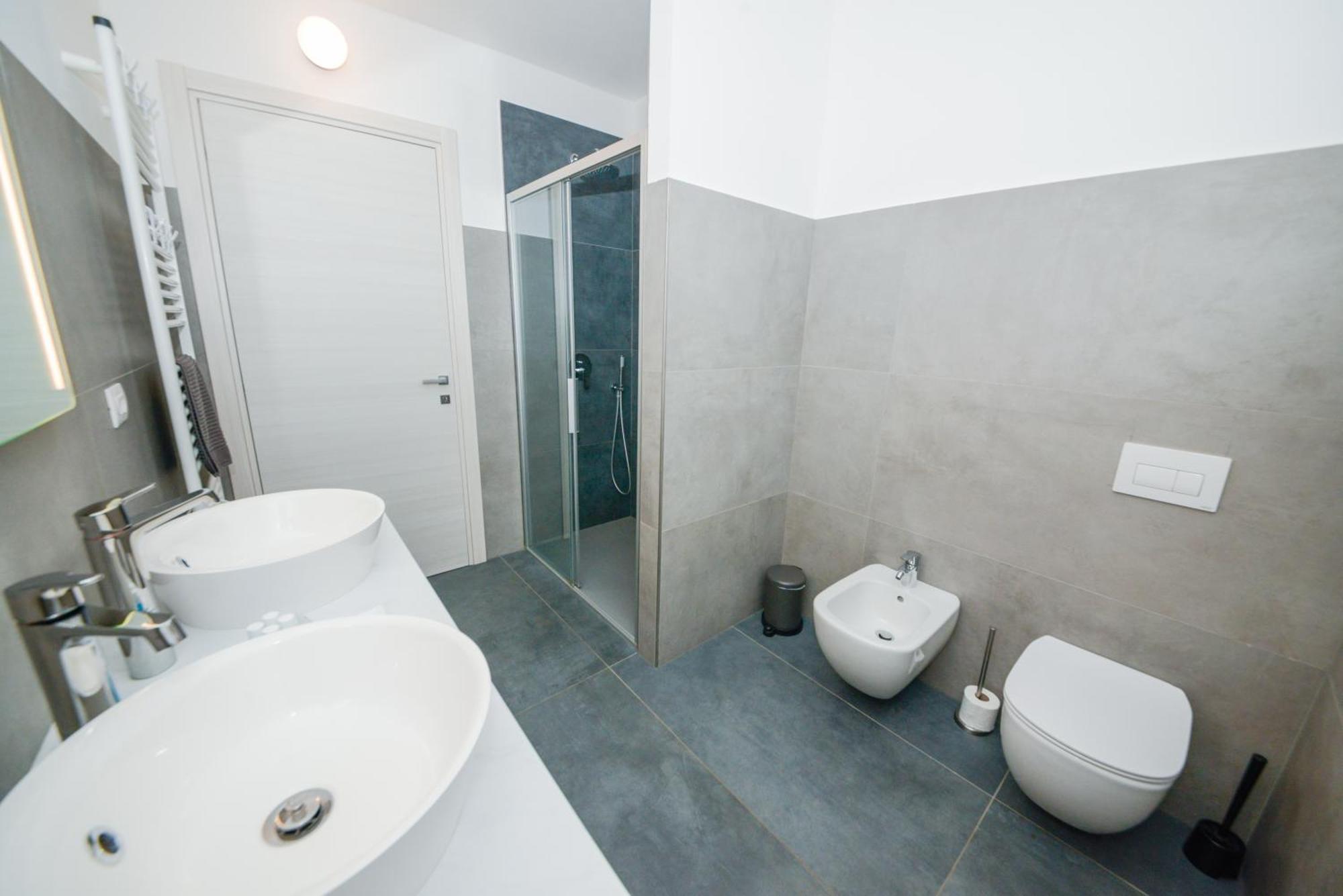 شقة Garda Family & Solarium ريفا ديل غاردا المظهر الخارجي الصورة